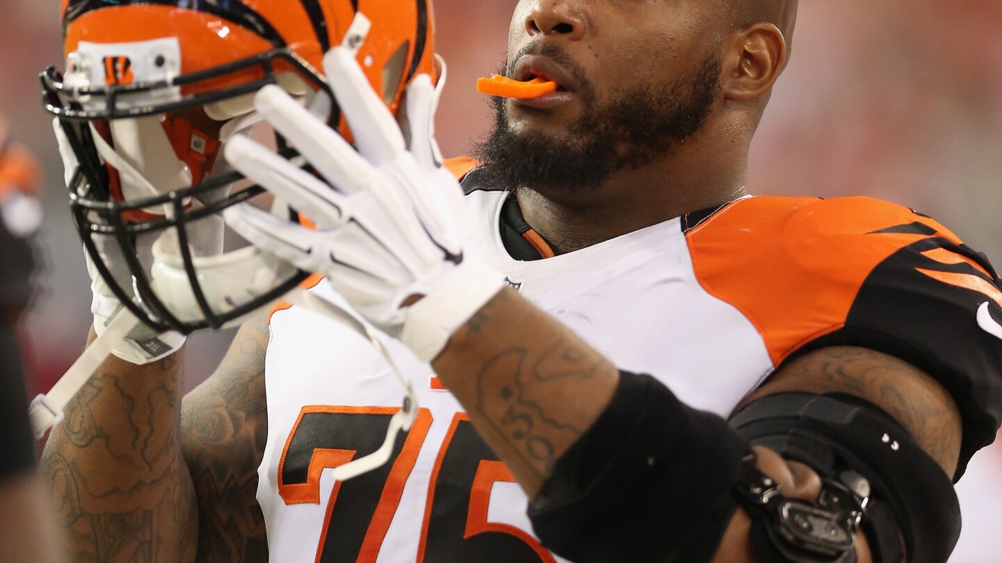 Devon still top bengals jersey